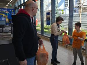 Ediția de Paște a Colectei Naționale de Alimente, între 4 și 6 aprilie, în șase magazine din Suceava
