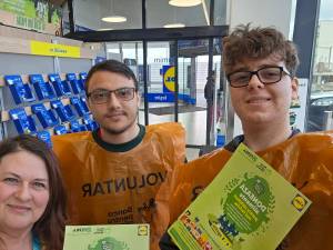 Peste 6 tone de alimente au fost donate de suceveni, în doar trei zile, pentru oameni nevoiași