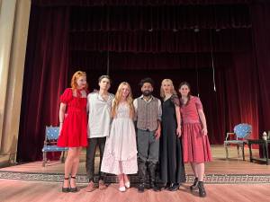 „Cehov – 3 Comedii”, pe scena Casei de Cultură din Rădăuți, cu actori de la Târgu Mureș