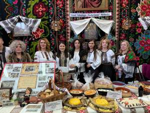 Festivalul Ouălor Încondeiate de la Moldovița