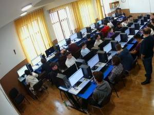 Cei mai buni elevi se pregătesc de Naționala de Informatică