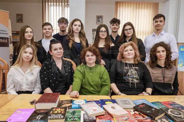„Un ceai, o carte, o prăjitură” – O întâlnire literară la Liceul Tehnologic „Iorgu Vârnav Liteanu” din Liteni