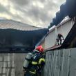 Un puternic incendiu a izbucnit în dimineața zilei de miercuri la o gospodărie din comuna Preutești