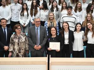 Ceremonia de la Colegiul Petru Rares