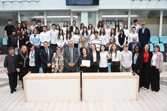 Ceremonia de la Colegiul Petru Rares