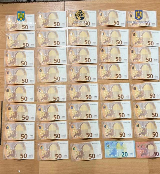 În cadrul perchezițiilor au fost ridicate și sume de bani