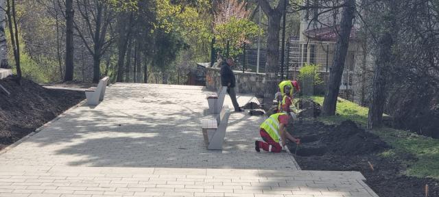 În ciuda mobilizării de forțe, aleea de acces spre Cetate prin Parcul Șipote nu poate fi finalizată până la Paște