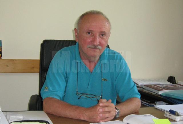 Profesorul Petre Horvat, fost director al Școlii Populare de Artă Suceava și manager al Centrului Cultural Bucovina