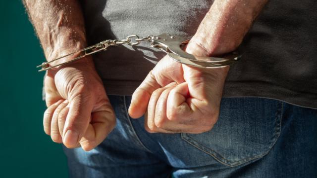 Hoți recidiviști, închiși în containerul din Burdujeni în care se aflau la furat și „servițiˮ polițiștilor. Foto Shutterstock