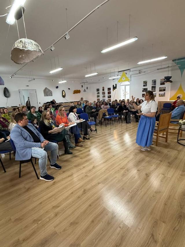 O întâlnire despre adolescență, droguri și curajul de a înfrunta realitatea