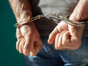 Hoți recidiviști, închiși în containerul din Burdujeni în care se aflau la furat și „servițiˮ polițiștilor. Foto Shutterstock
