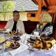 Fostul ambasador al Israelului în România, David Saranga, a revenit în Bucovina, printre oameni dragi, alături de care a petrecut sărbătorile de Paște