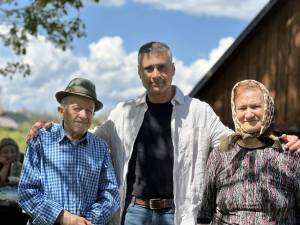 Fostul ambasador al Israelului în România, David Saranga, a revenit în Bucovina, printre oameni dragi, alături de care a petrecut sărbătorile de Paște