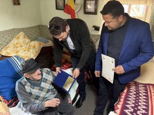 Locotenent-colonelului (r) Gheorghe Șindilariu a fost omagiat de administrația locală din Rădăuți și de reprezentanți ai Armatei Române