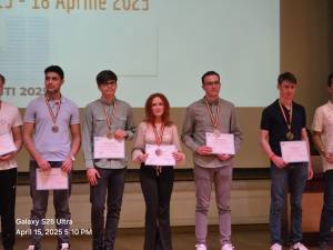 Elevi suceveni, la Naționala de Informatică