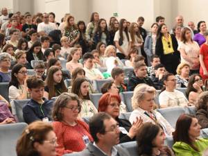 Aproape 300 de elevi și profesori, la Suceava