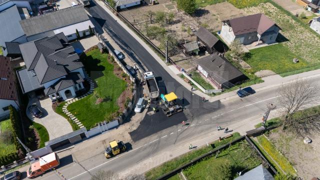 Șoldan anunță începerea lucrărilor de asfaltare pe drumul Baia – Bogata, care nu a mai fost modernizat din 2008