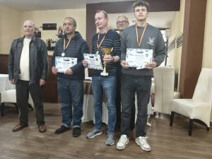 Rezultat deosebit pentru un elev sucevean, la un concurs de șah desfășurat la Bacău