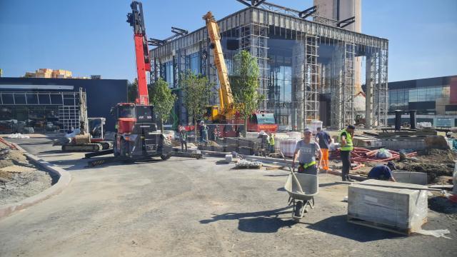 Lucrările de extindere de la Iulius Mall continuă pină în luna iunie inclusiv