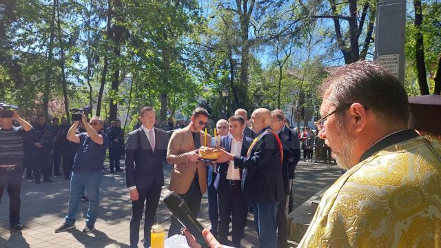Ziua Veteranilor de Război, celebrată la monumentul care le este dedicat, din Parcul Central al Sucevei