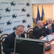 Cartonas galben, ca-n fotbal, arătat de președintele de ședință în plenul Consiliului Local Suceava