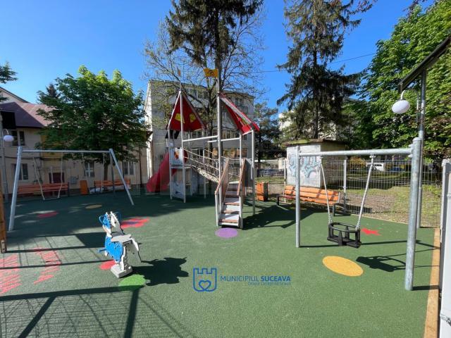Trei locuri de joacă modernizate, în municipiul Suceava 2