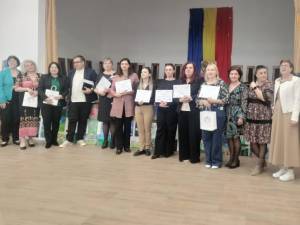 Peste 100 de copii au fost premiați în cadrul concursului Fii creativ, magia florilor