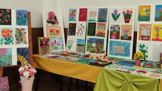 Peste 100 de copii au fost premiați în cadrul concursului Fii creativ, magia florilor