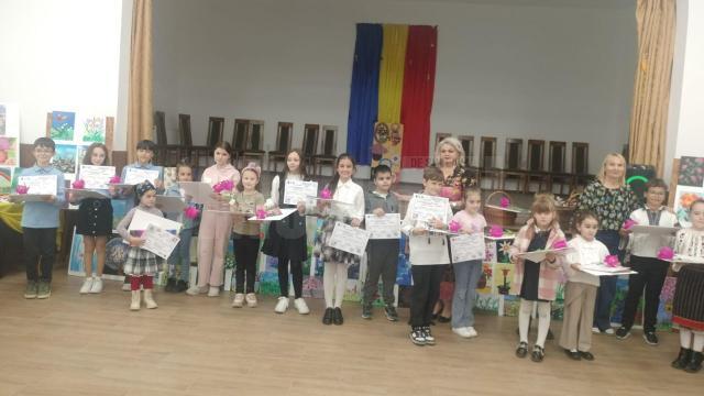 Peste 100 de copii au fost premiați în cadrul concursului ”Fii creativ, magia florilor”