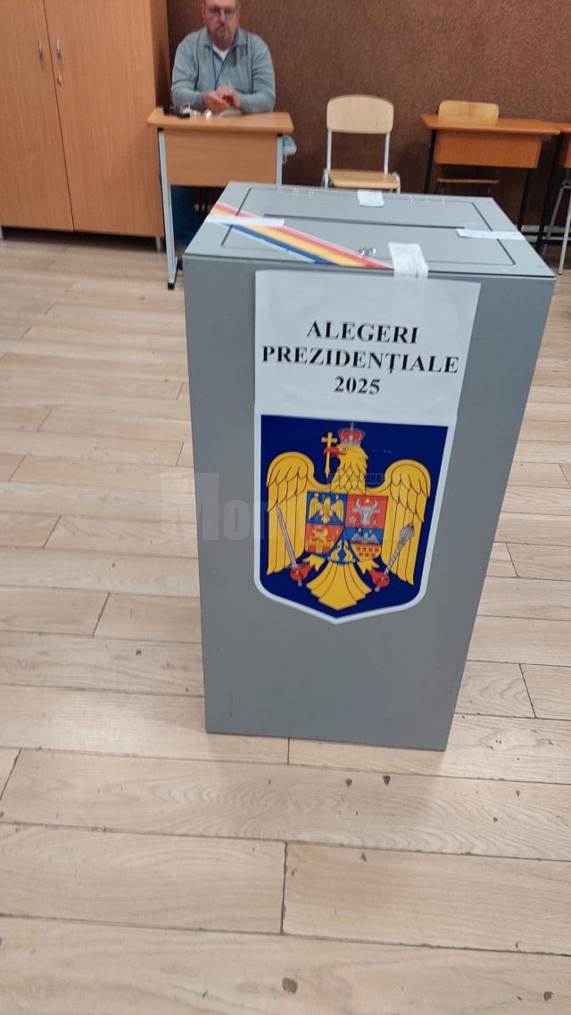 Simion pe locul I. Pentru locul doi se bat Antonescu, Nicuşor Dan şi Ponta