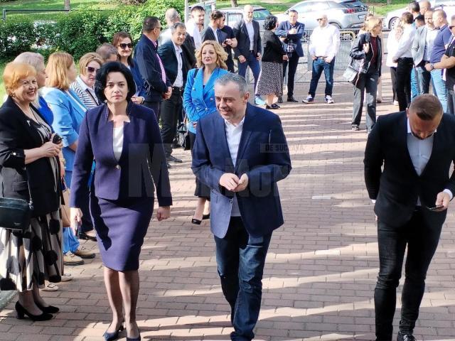 Președintele Organizației Județene Suceava a PNL, Angelica Fădor, și deputatul PNL de Suceava, Ioan Balan
