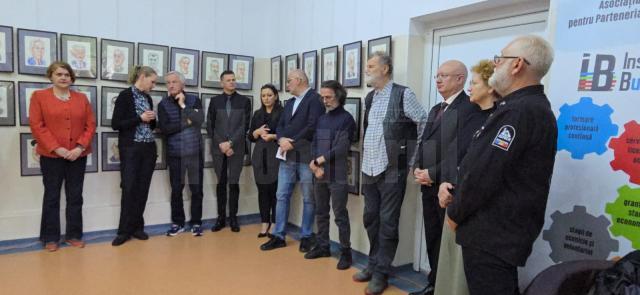 86 de caricaturi cu portretele candidaților la președinția României din 1989 până în prezent, realizate de Ovidiu Stanciu, expuse la Galeria de artă „ArtLaBurdujeni”