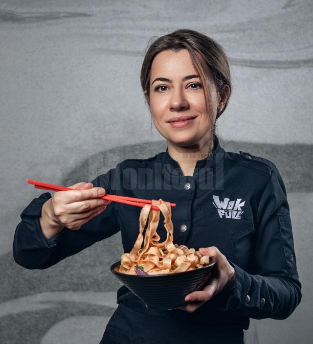 Restaurantul WokFull din Iulius Mall Suceava este promovat de chef Anca Socoliuc