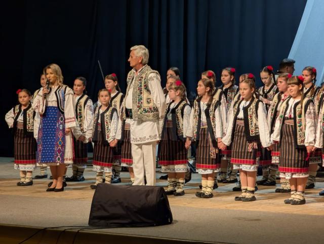 Caravana „10 pentru folclor”, vineri, 9 mai 2025, de Ziua Europei, la Casa de Cultură a Sindicatelor Suceava