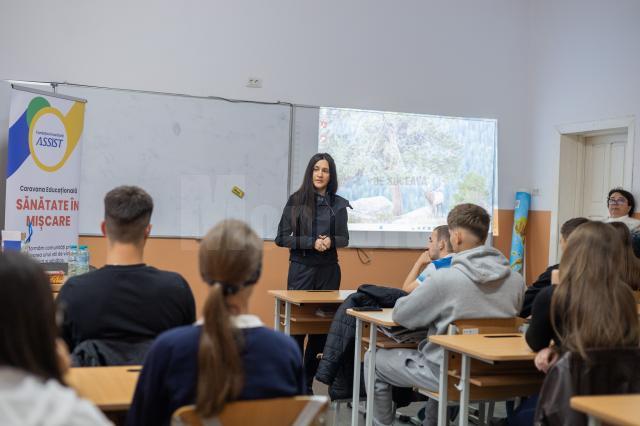 350 de copii și adolescenți din Pârteștii de Jos au participat la Caravana „Sănătate în mișcare”, organizată de fundația umanitară ASSIST