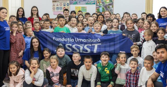 350 de copii și adolescenți din Pârteștii de Jos au participat la Caravana „Sănătate în mișcare”, organizată de fundația umanitară ASSIST