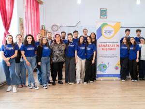 350 de copii și adolescenți din Pârteștii de Jos au participat la Caravana „Sănătate în mișcare”, organizată de fundația umanitară ASSIST