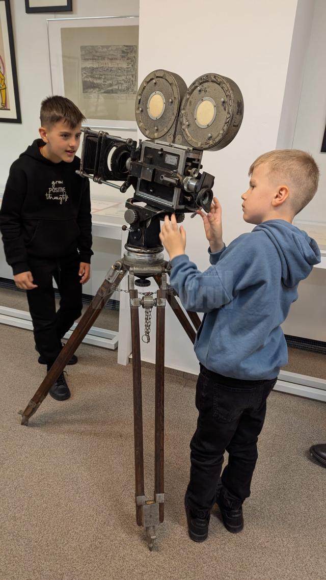 Scurtă istorie despre GOPO și despre simpaticul lui omuleț, la Muzeul de Istorie Suceava