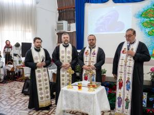 Vicepreședinții Consiliului Județean, prezenți la liceul din Cajvana la un simpozion care a promovat valorile familiei ca bază esențială pentru educație