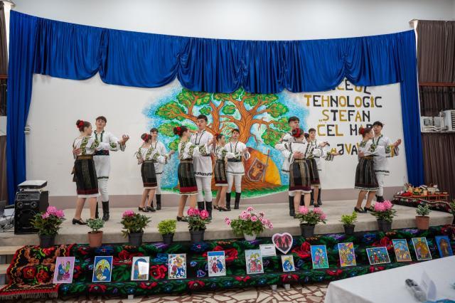 Simpozionul de la Cajvana a fost organizat pentru promovarea valorilor familiei ca bază esențială pentru educație și coeziune socială