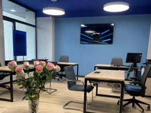 Allianz Țiriac Asigurări Rădăuți funcționează, începând de sâmbătă, într-o locație nouă, amenajată modern, situată în zona bancar-administrativă a municipiului