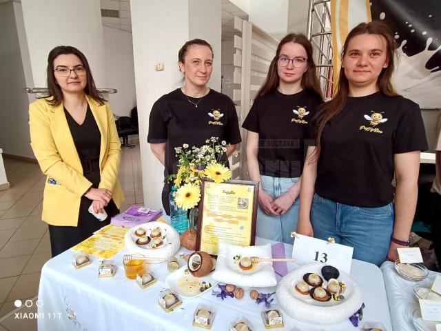 Locul II a fost ocupat și de echipa care a realizat desertul vegan Puffy Bee