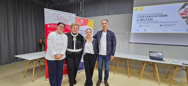 Elevele și profesorii