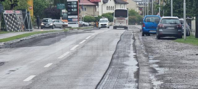 Se circulă în condiții groaznice pe DN 2H Gălănești – Vicovu de Jos