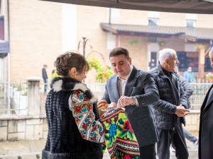 Președintele CJ Suceava, Gheorghe Şoldan, a participat la Festivalul „Flori de Mai” de la Iaslovăț