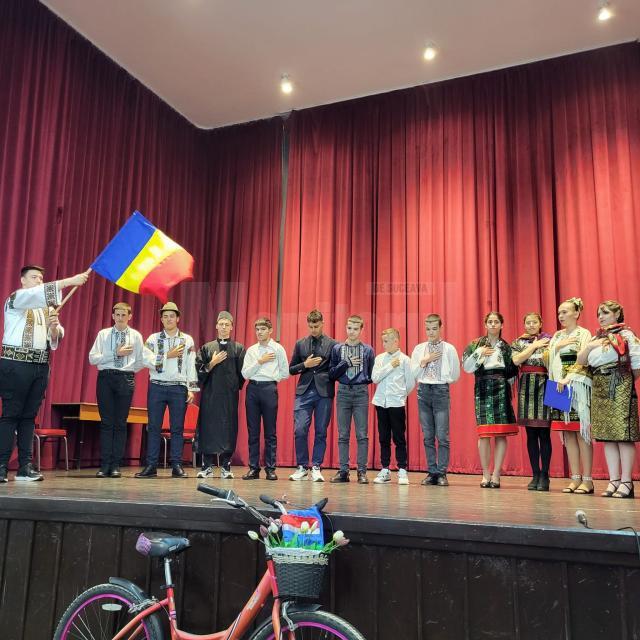 Paradă multiculturală la Milișăuți, de Ziua Europei