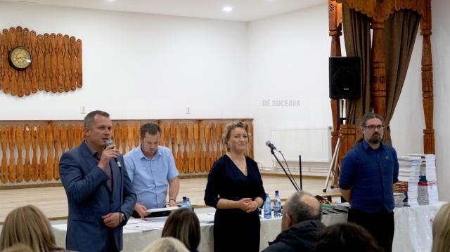 Prima ediție a Concursul „Punct și virgulă”, de limba română și matematică, la Râșca