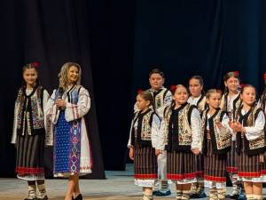 Cinci spectacole, cu artiști îndrăgiți, în Suceava, Broșteni, Ciocănești, Ipotești și Gălănești, în cadrul proiectului „10 pentru folclor”