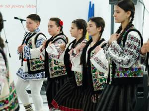 Cinci spectacole, cu artiști îndrăgiți, în Suceava, Broșteni, Ciocănești, Ipotești și Gălănești, în cadrul proiectului „10 pentru folclor”