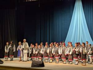 Cinci spectacole, cu artiști îndrăgiți, în Suceava, Broșteni, Ciocănești, Ipotești și Gălănești, în cadrul proiectului „10 pentru folclor”